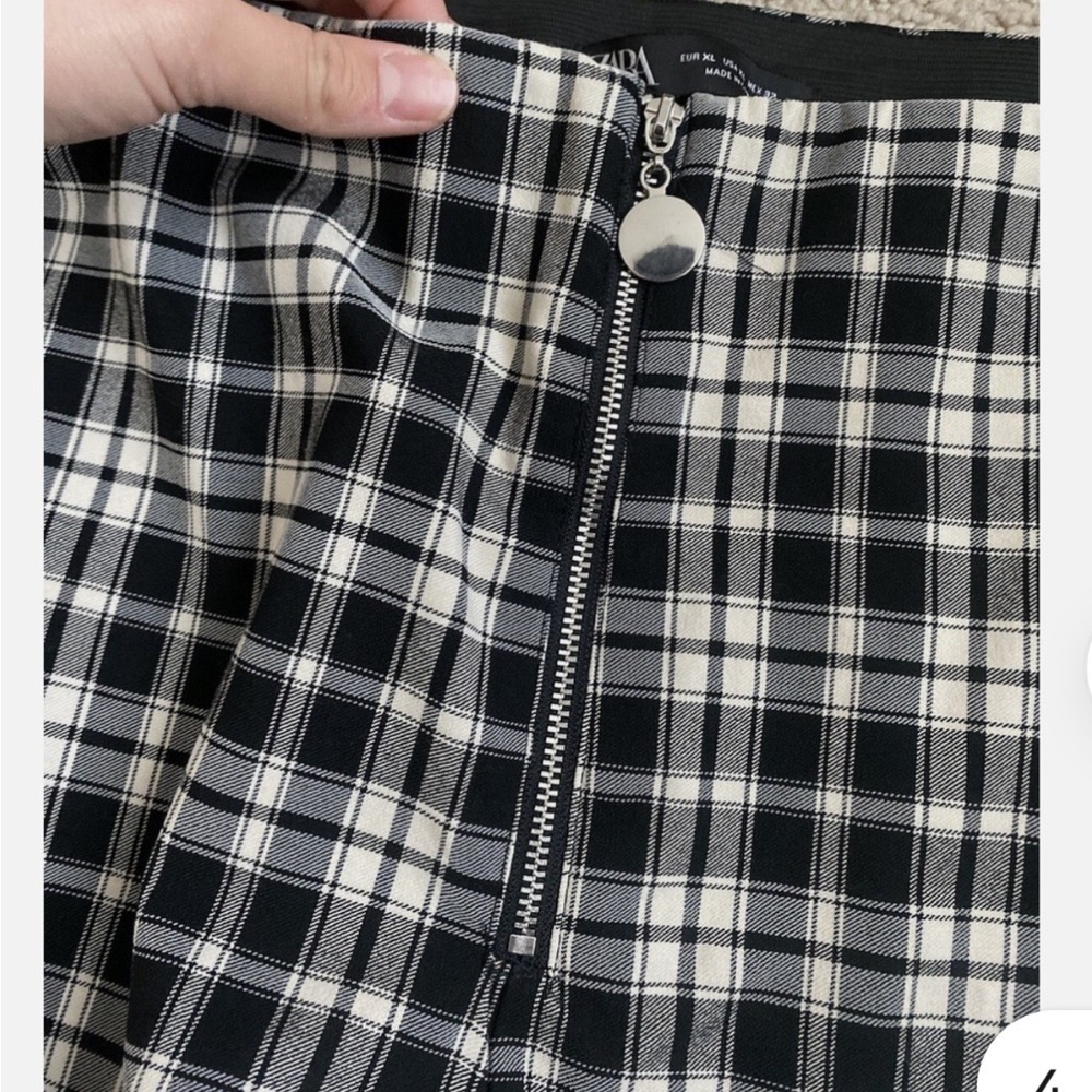 Zara Black and White Ankle Cropped Pants